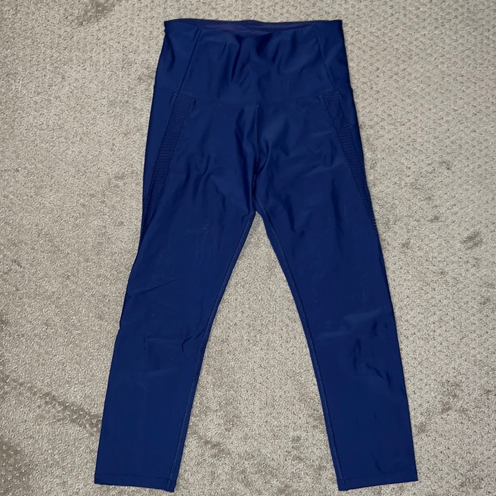 Navy blue cropped leggings